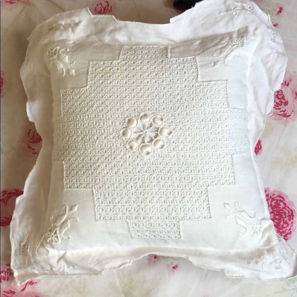 Throw pillow